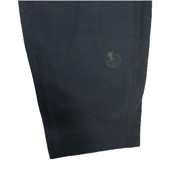 LL Bean Women’s Black Athletic Leggings Size M Workout Outdoors Stretch - Picture 3 of 5